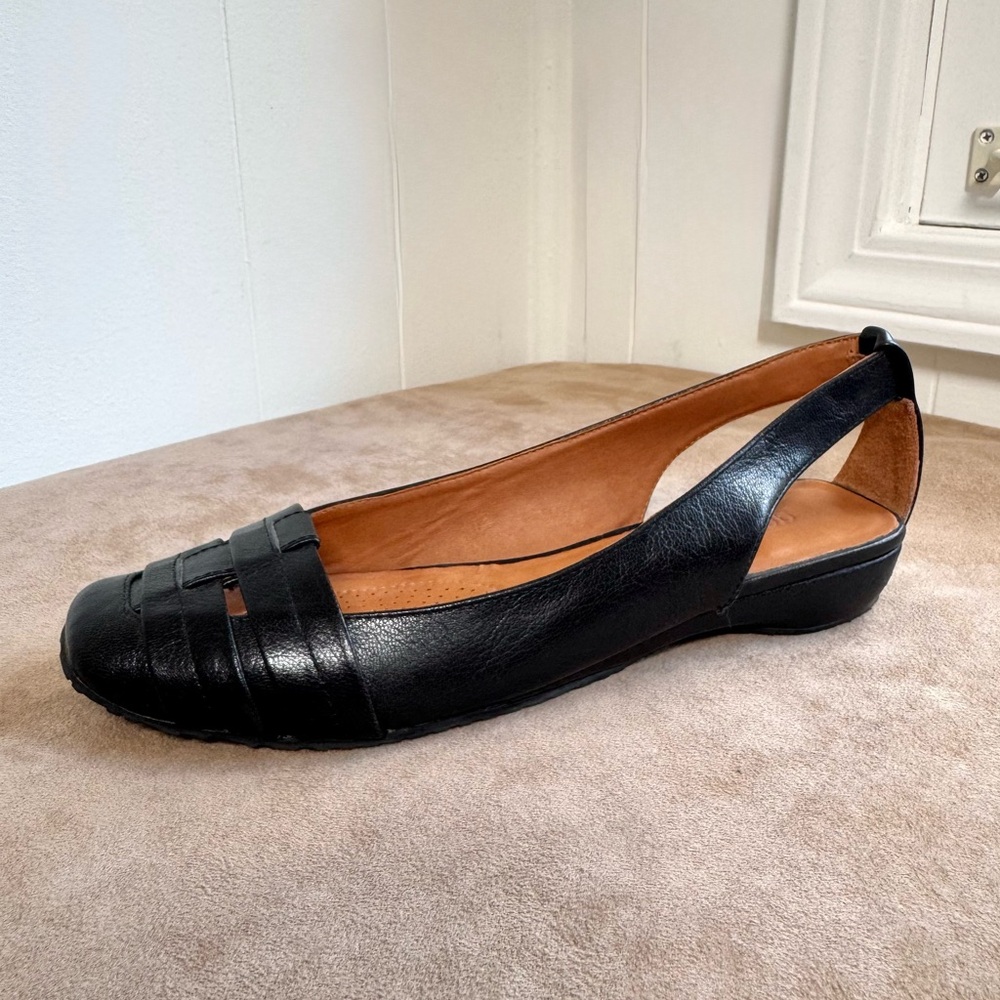 Gentle Souls Black Flats size 9